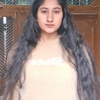 Midshot- Open hair